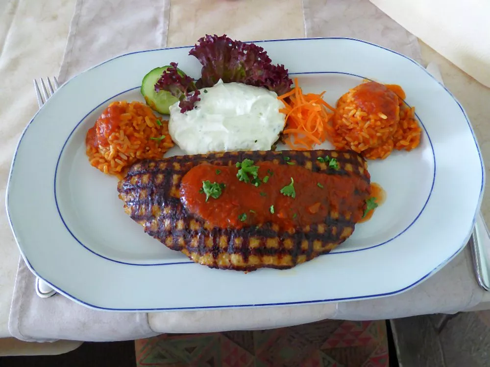Bifteki mit Reis
